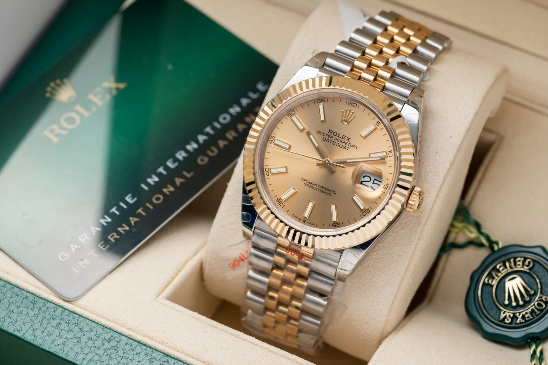 dong ho rolex datejust boc vang mat vang champagne gm factory 41mm 7 1.webp dong ho rolex datejust boc vang mat vang champagne gm factory 41mm 7 1.webp