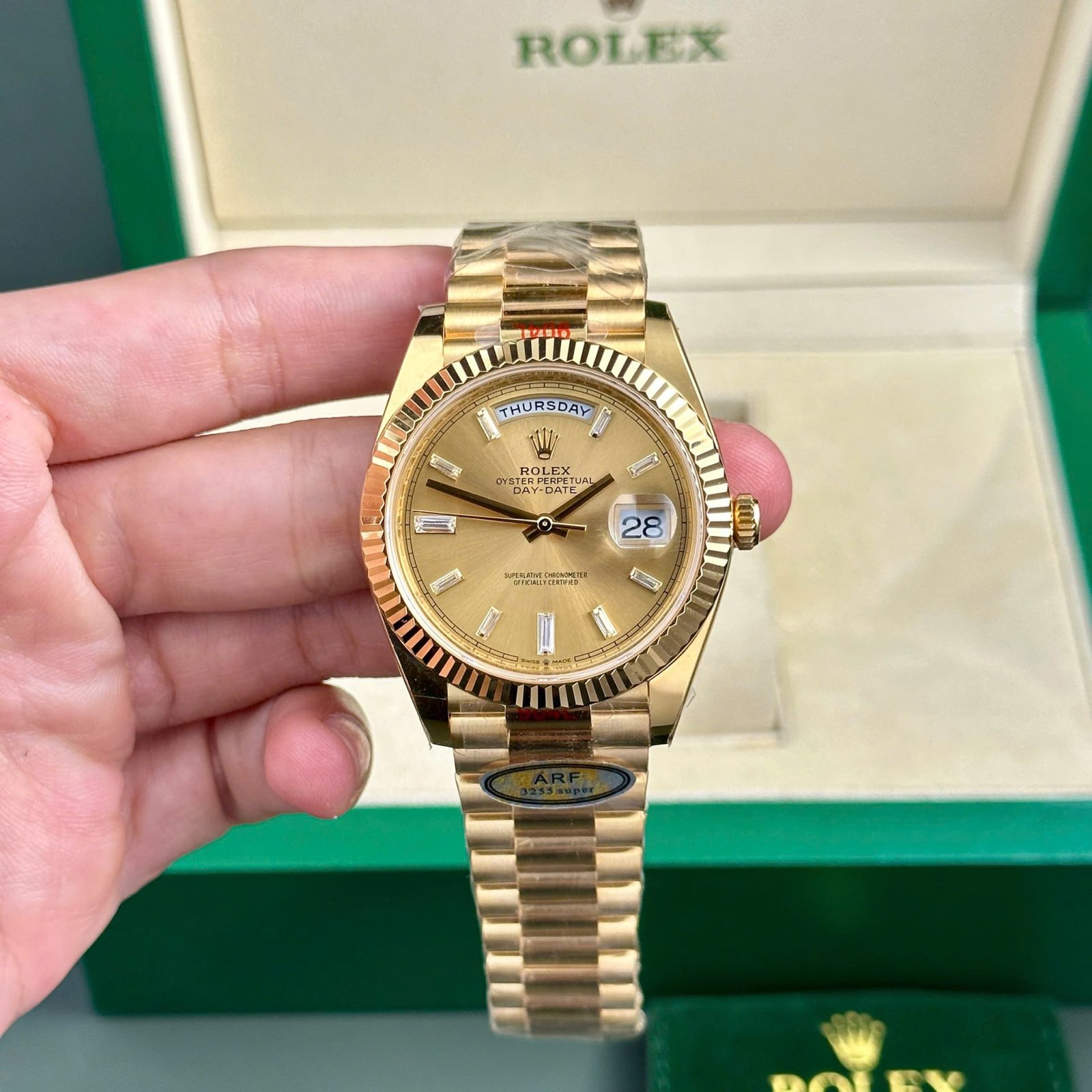 dong ho rolex day date 228238 replica 11 mat vang may caliber 3255 thuy sy nha may ar 40mm 8 1.jpg dong ho rolex day date 228238 replica 11 mat vang may caliber 3255 thuy sy nha may ar 40mm 8 1.jpg