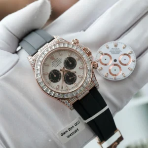 dong ho rolex daytona mat thien thach che tac boc vang that dinh kim cuong moissanite baguette 40mm 2 1.webp